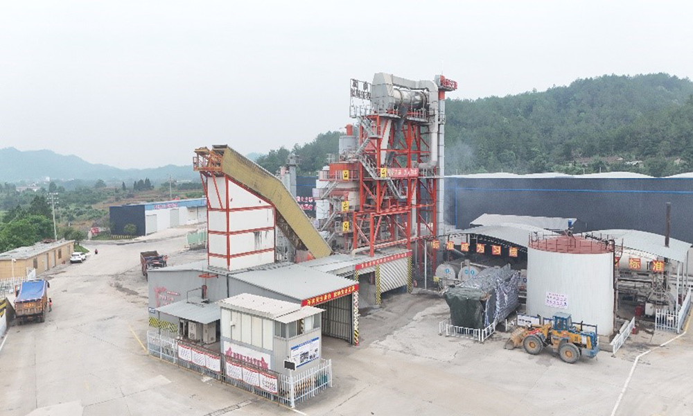 Add-on Recycling System Retrofitting for DG4000 Asphalt Mixing Plant Empowers Green Road Construction in Jiangxi, China