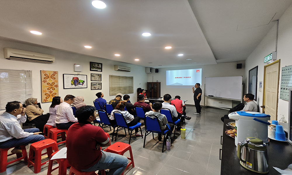 D&G Machinery's Overseas Empowerment Training Helps Malaysian Customers Maximize the Value of Their EquipmentD&G Machinery's Overseas Empowerment Training Helps Malaysian Customers Maximize the Value of Their Equipment