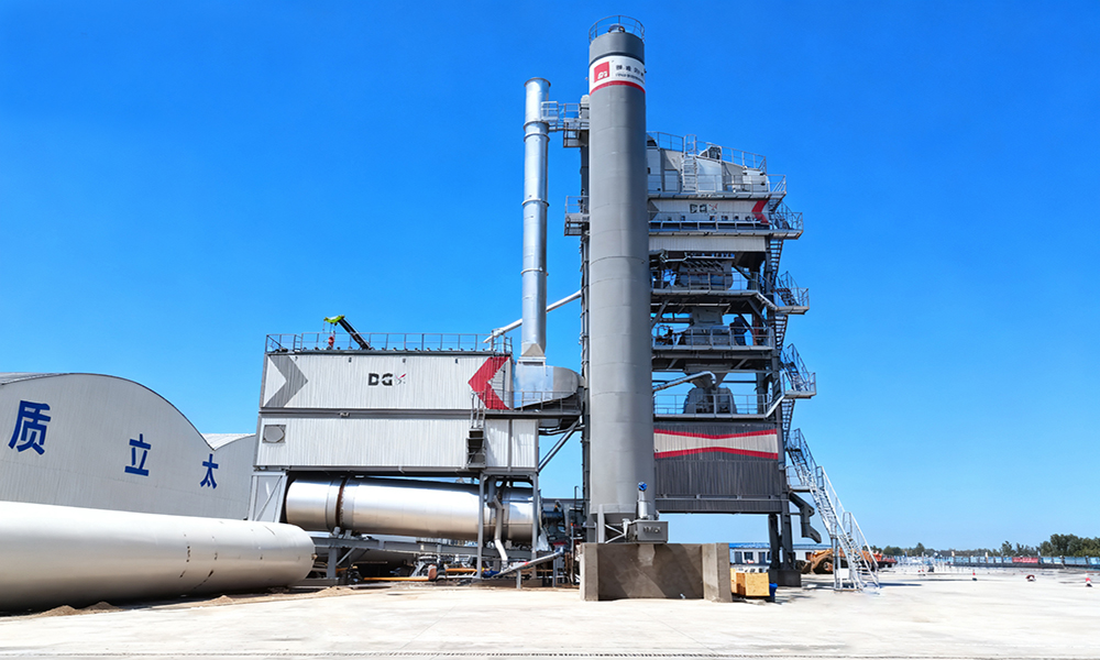 D&G Machinery DGX5500 Asphalt Mixing Plant Assists in the Construction of Expressways in Hebei Province