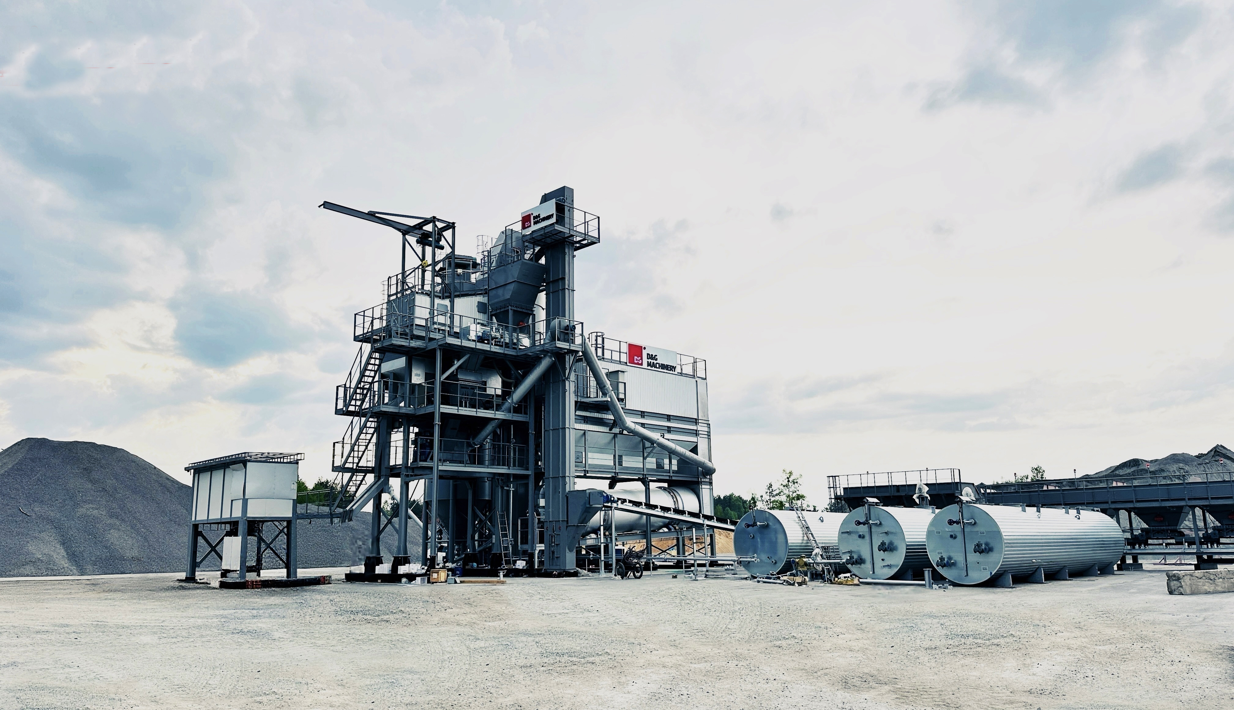 D&G Machinery's DG1500 Asphalt Mixing Plant Successfully Put into Operation in Russia